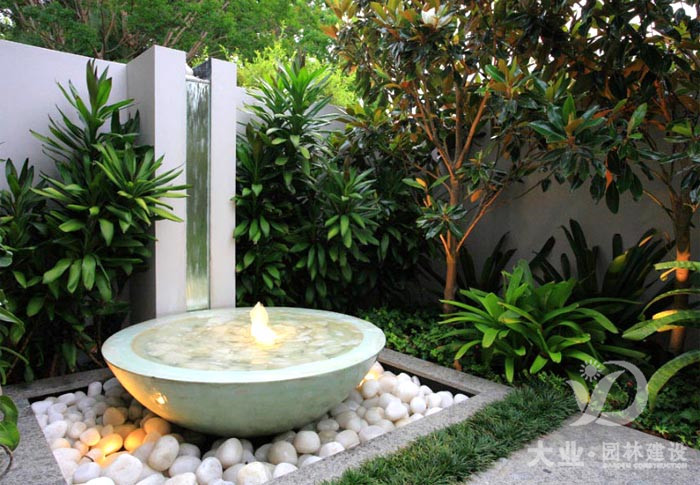 現代風格別墅小庭院