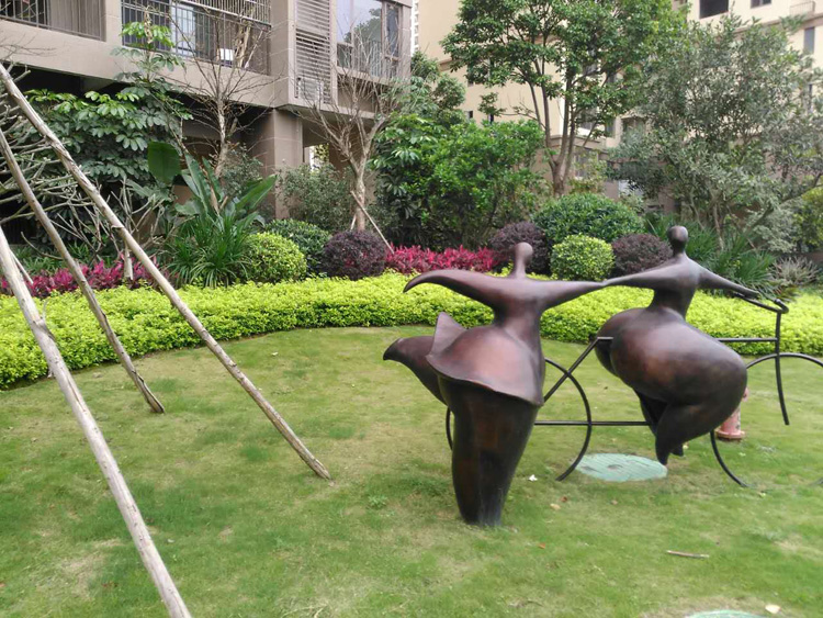 如何通過園林綠化養護使城市充滿綠色？